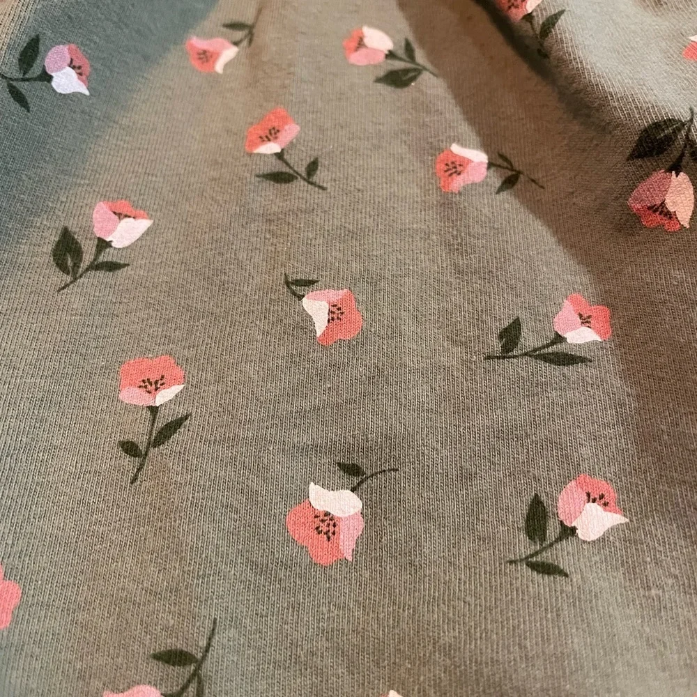 Carter’s Size 3 months Sleeveless Green Floral Romper